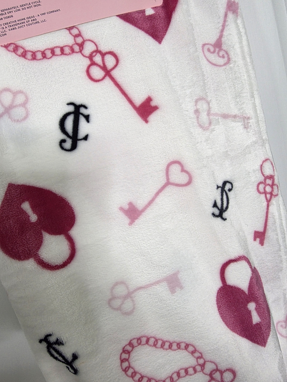 Juicy Couture Plush Throw Blanket - Picture 4 of 5